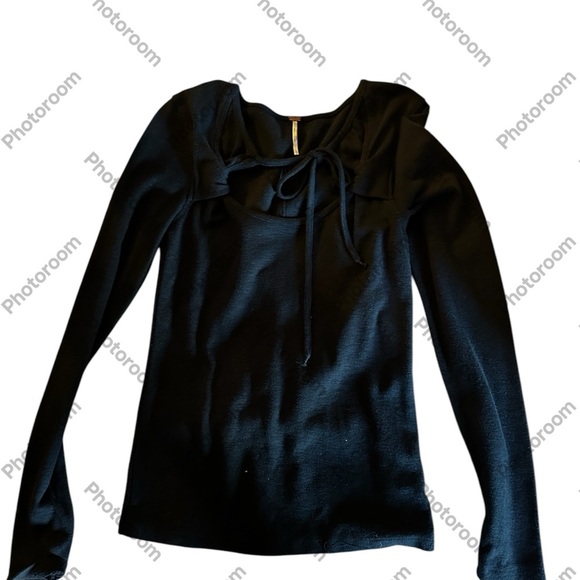 Free People Wrapped Around Your Finger Keyhole Top Size Medium Bow - Picture 2 of 5